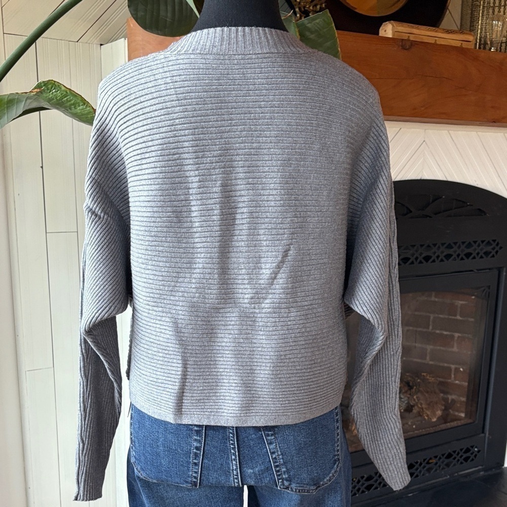 Batwing sweater - Picture 5 of 11